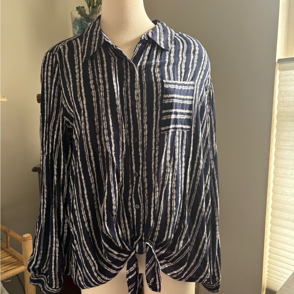 2X - Beautiful Westport Navy and White Striped Blouse